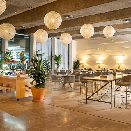 Melia South 4*