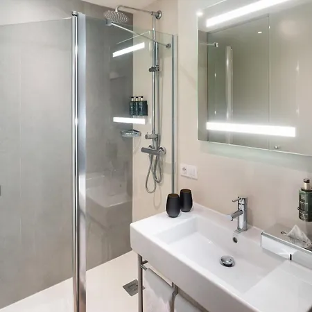Melia South Hotel 4*