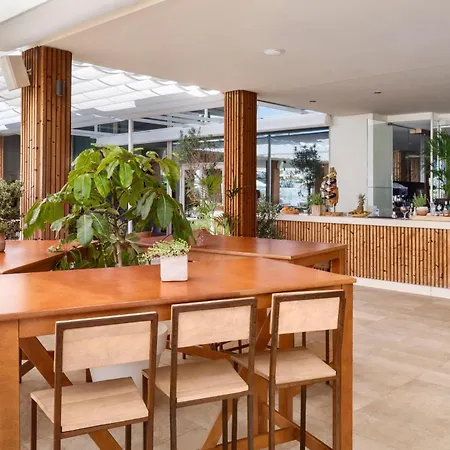 Melia South מלון