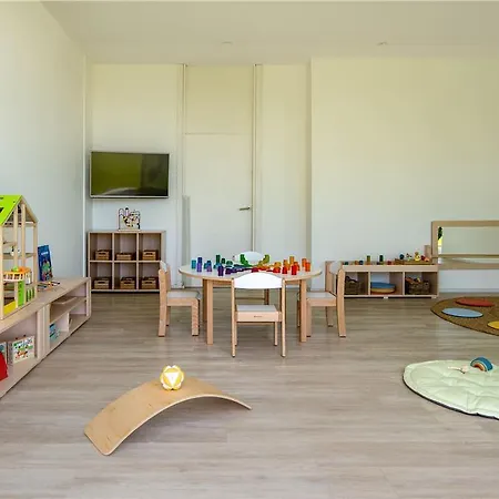 Melia South מלון 4*